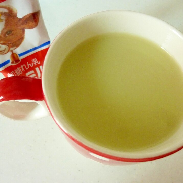 ☆粉末緑茶で♪　緑茶ラテ☆